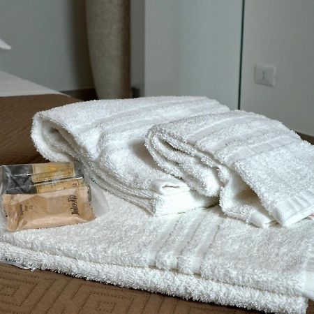 Suite 141 - Luxury B&B โมโนโปลี ภายนอก รูปภาพ