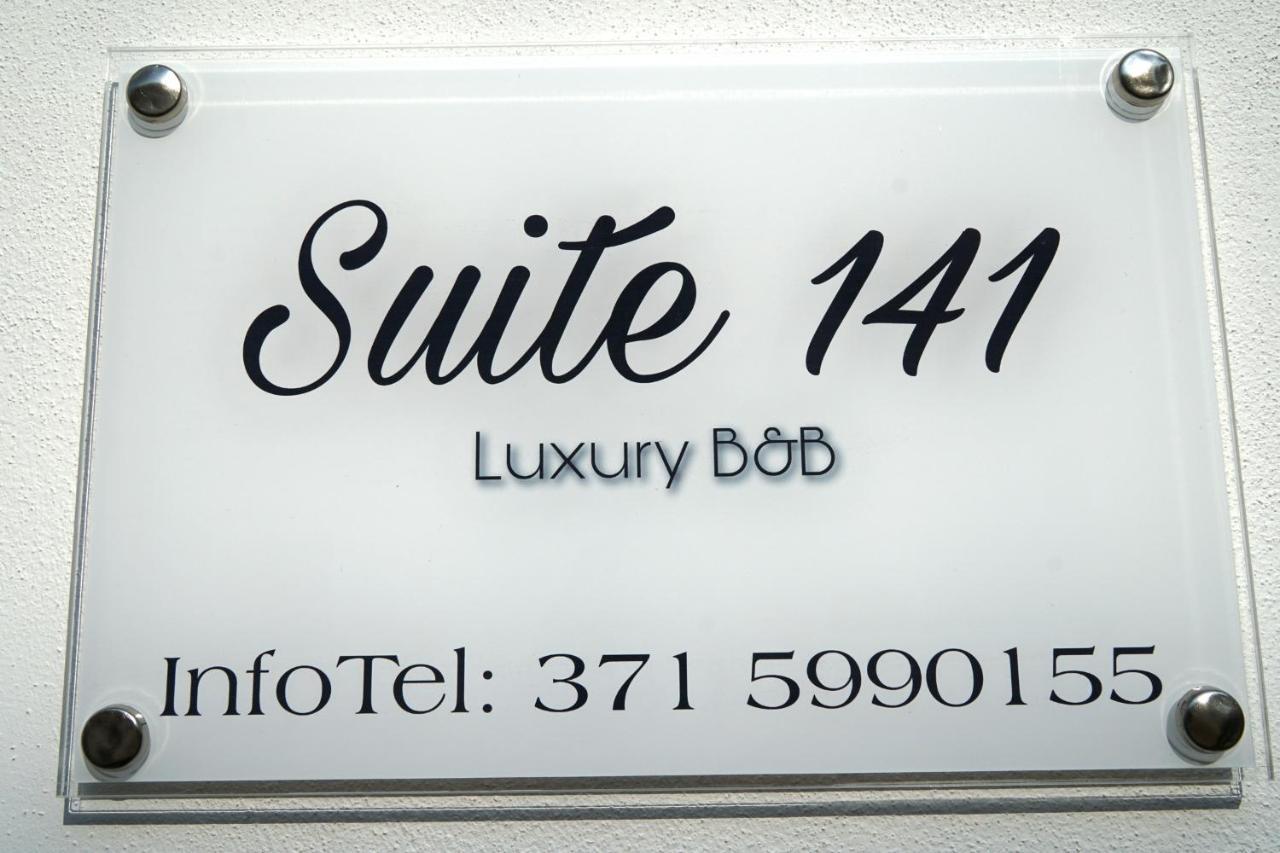 Suite 141 - Luxury B&B โมโนโปลี ภายนอก รูปภาพ