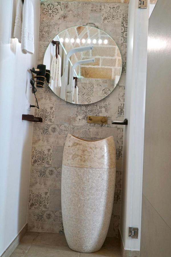 Suite 141 - Luxury B&B โมโนโปลี ภายนอก รูปภาพ