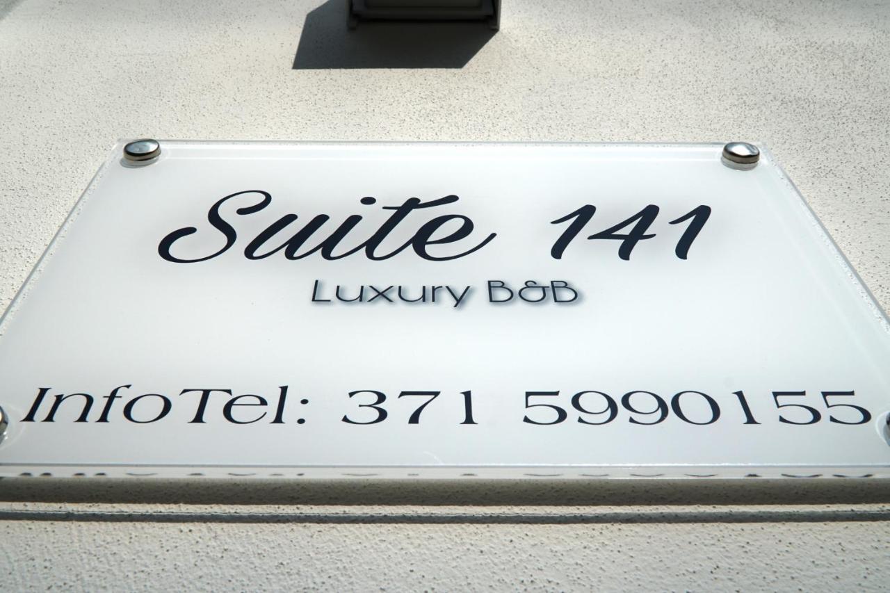 Suite 141 - Luxury B&B โมโนโปลี ภายนอก รูปภาพ