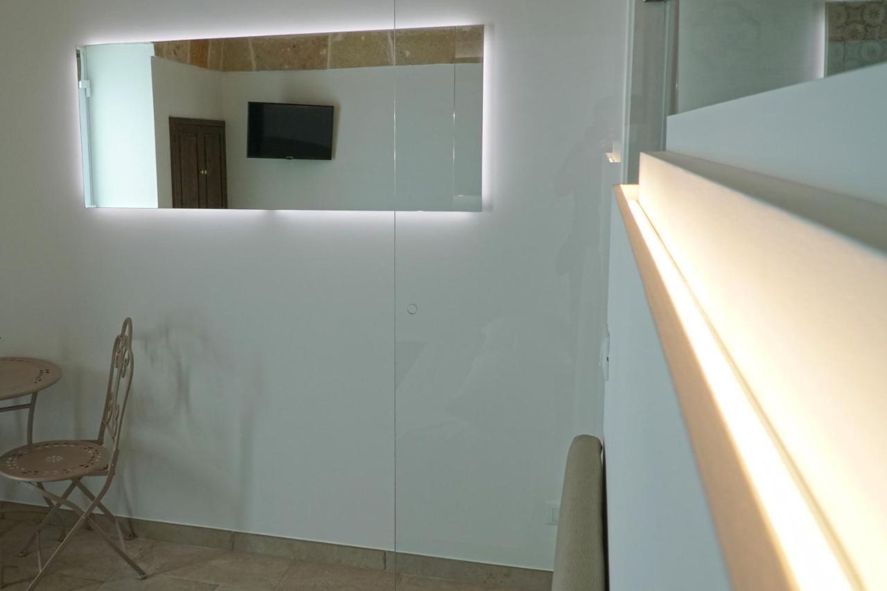 Suite 141 - Luxury B&B โมโนโปลี ภายนอก รูปภาพ